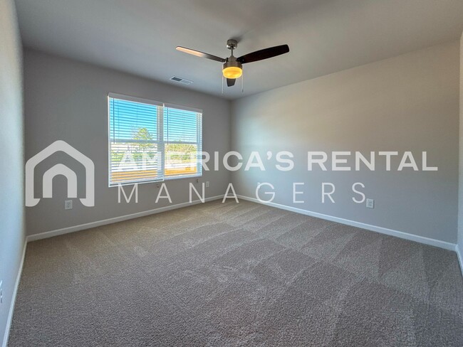 Building Photo - 92 River Grass Dr