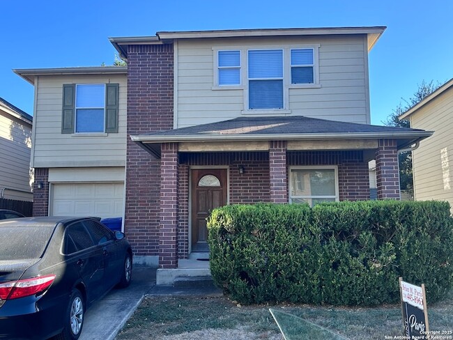 Primary Photo - 106 Adelaide Oaks