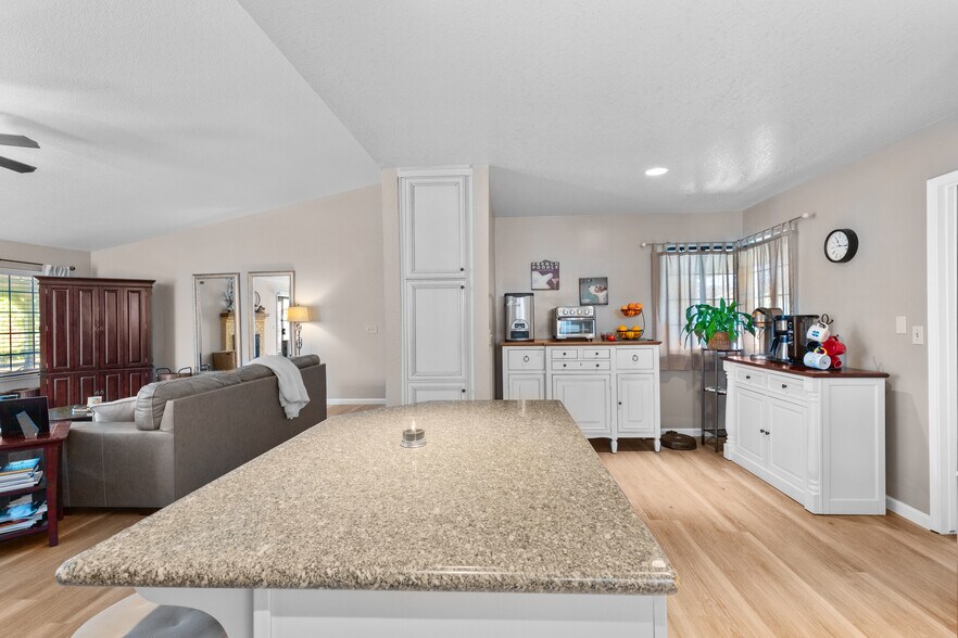 Building Photo - 9733 Northstar Ct