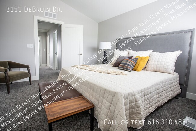 Building Photo - 3151 DeBruin Dr