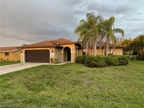 Building Photo - Beautiful 3/2/2- NE Cape Coral- SEE IT TODAY!