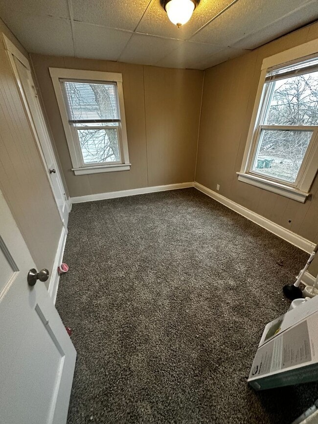 Building Photo - 3 Bedroom Home in Gary