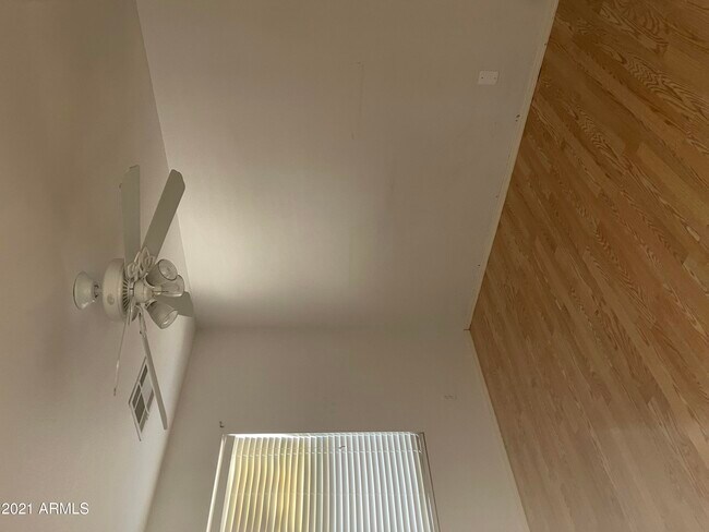 Building Photo - 10642 E Arbor Ave