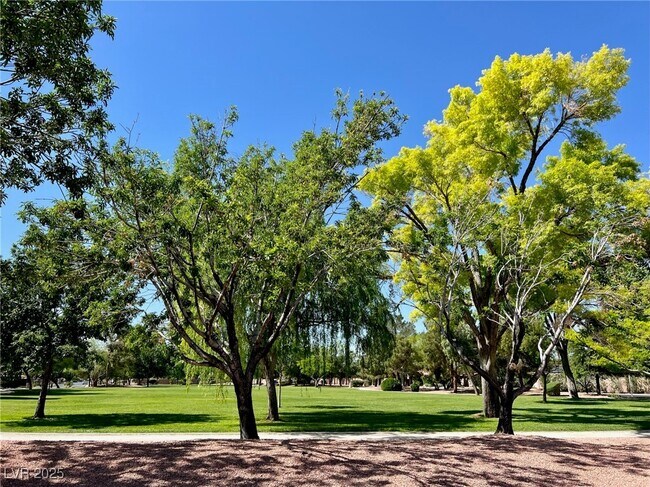 Building Photo - 1740 Camara Dr