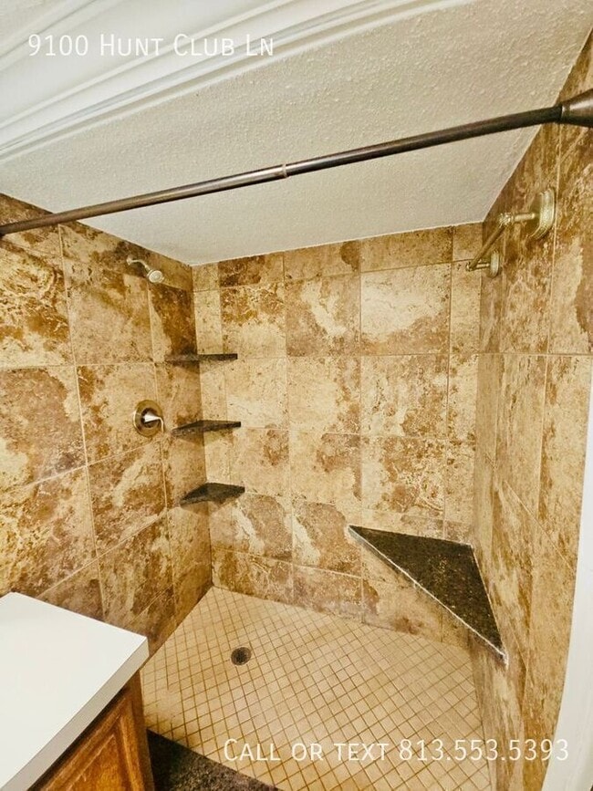 Building Photo - 9100 Hunt Club Ln