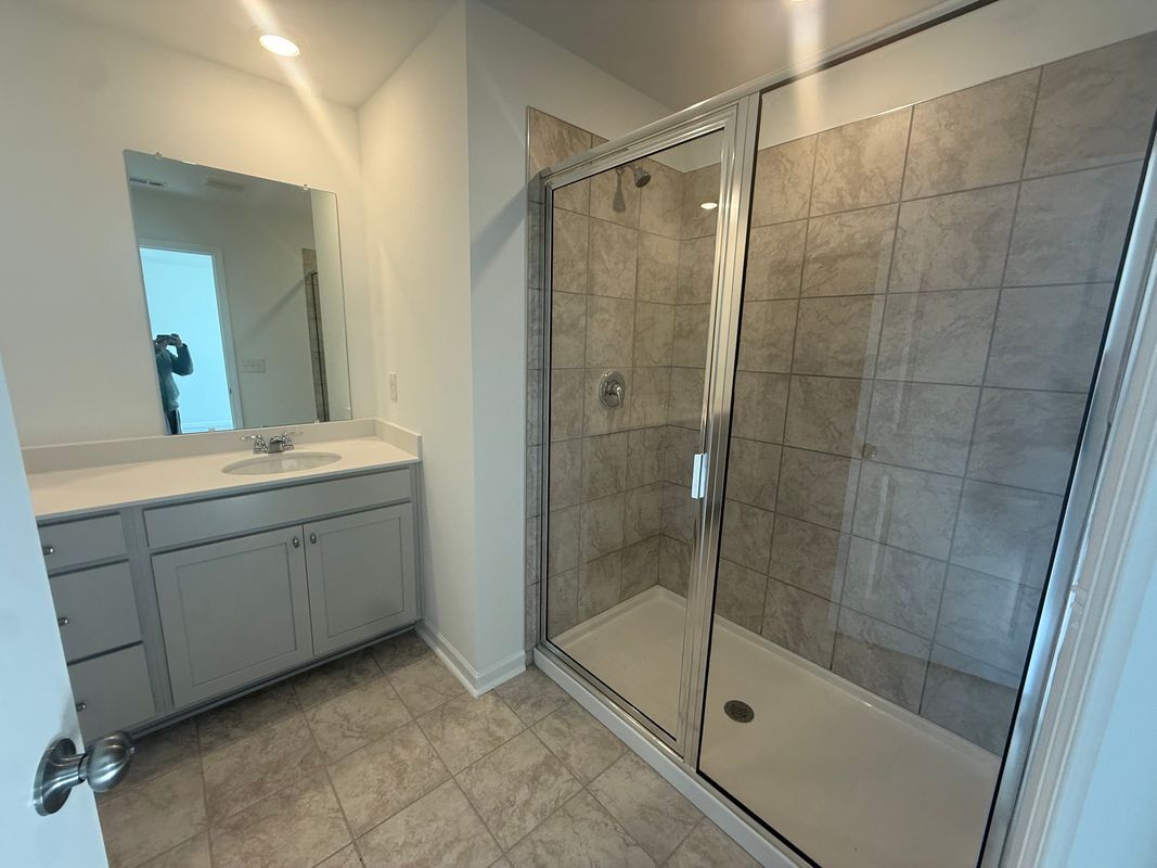 Building Photo - 6204 Kenbrook Dr