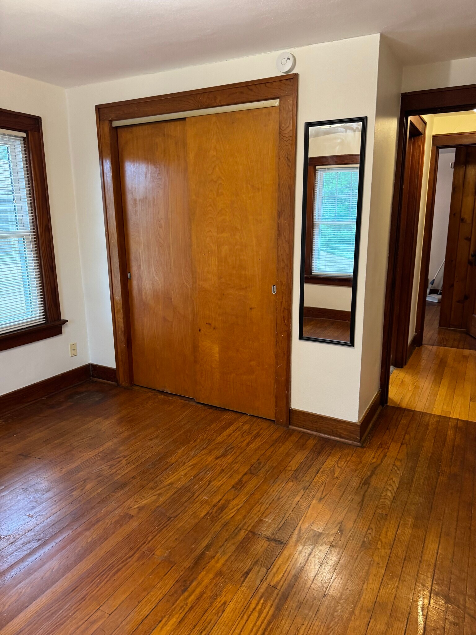 Building Photo - 1257 Elm Lawn St