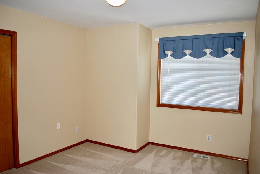 Building Photo - Beautiful views at this Marysville home