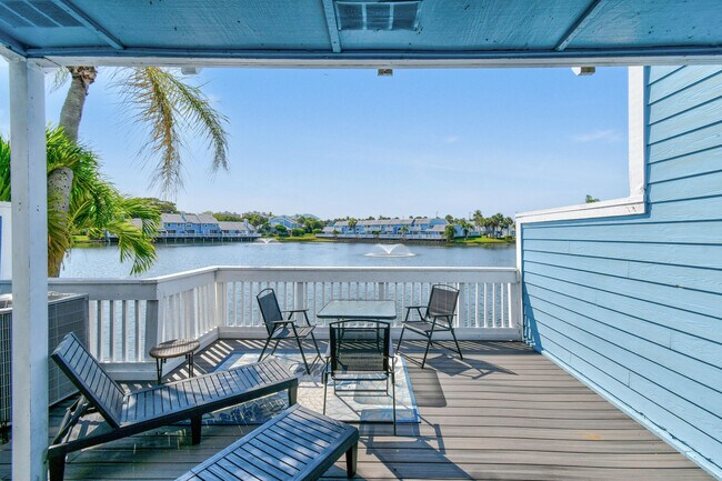 Building Photo - 1216 Ocean Dunes Cir