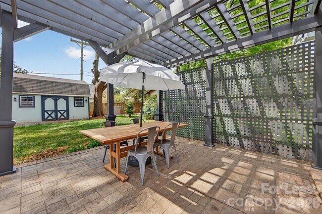 Building Photo - 3920 Haven Dr