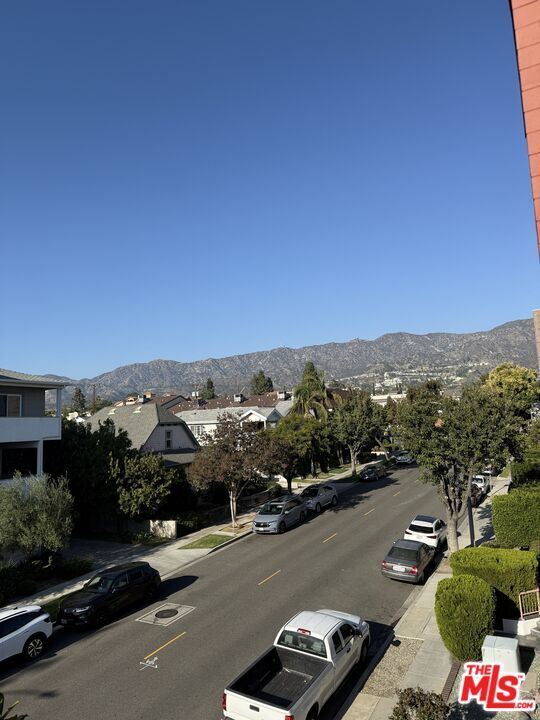 Building Photo - 310 E Providencia Ave