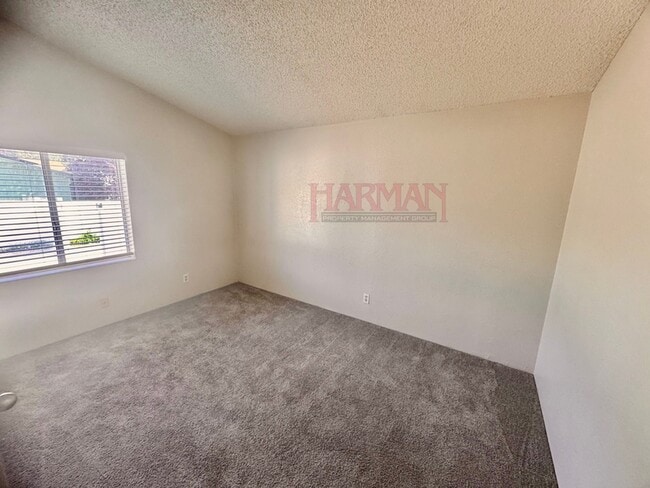 Building Photo - 863 Artesia Rd