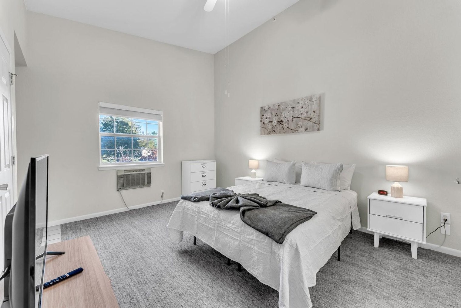 Building Photo - 155 W Rockford Dr