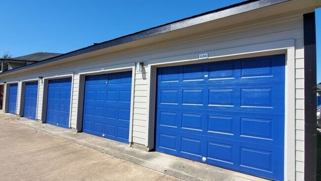 Building Photo - 10770 Barely Ln