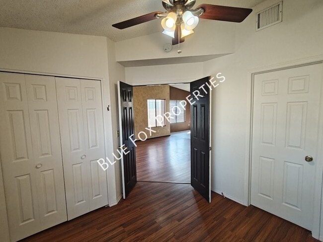 Building Photo - 9073 N Tiger Eye Way