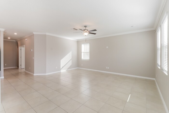 Building Photo - 8982 Pleasant Woods Dr