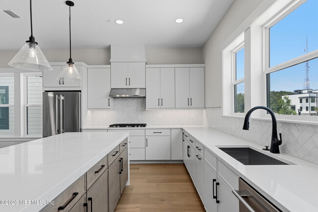 Building Photo - 2054 Prudential Dr