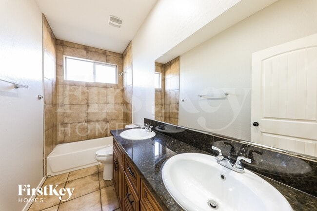 Building Photo - 4841 S 21st St