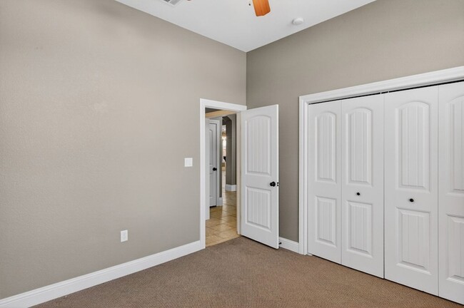 Building Photo - 1122 Porterfield Rd