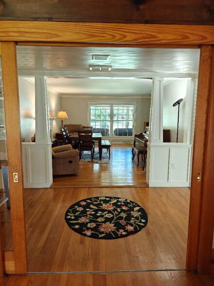 Building Photo - 120 Ferncliff Dr