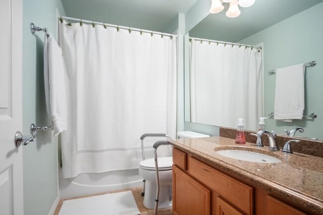 Upstairs Bathroom 1 - 2046 Mandarin Ln