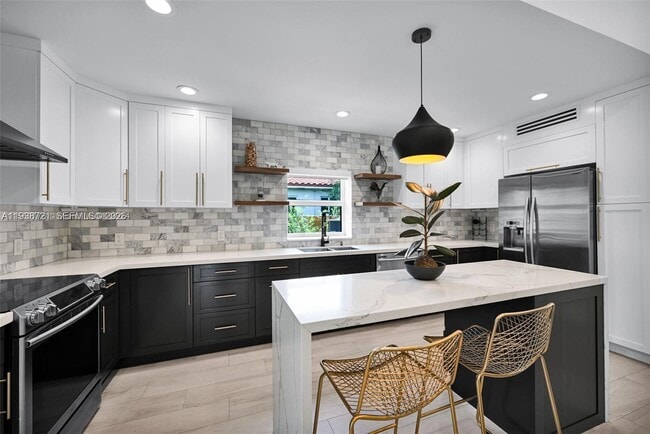 Building Photo - 7531 Miami View Dr