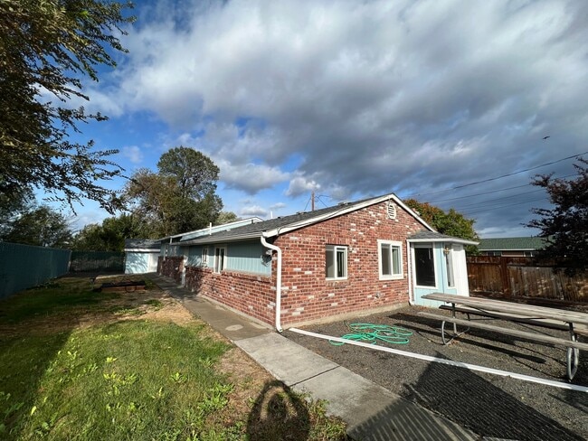 Building Photo - Non-Refundable & Security Deposit Total: $1800.00