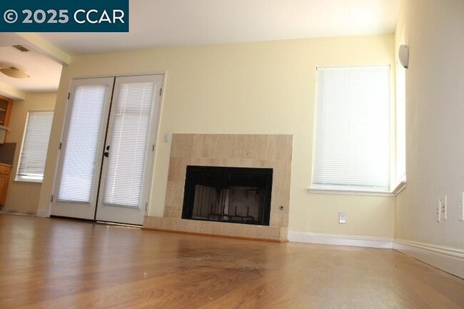 Building Photo - 151 Grenadine Way