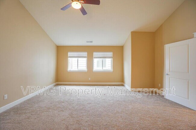Building Photo - 1403 SE 194th Pl