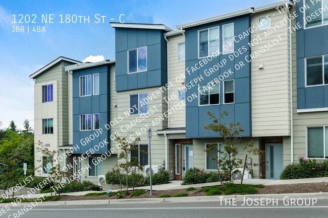 Building Photo - 1202 NE 180th St