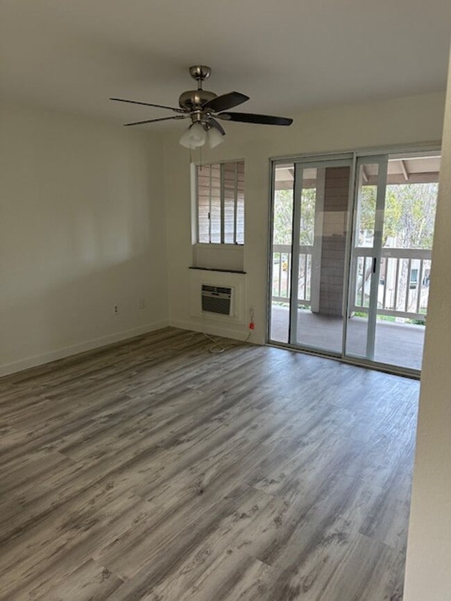 Building Photo - a 2bd/1ba Iao Parkside unit