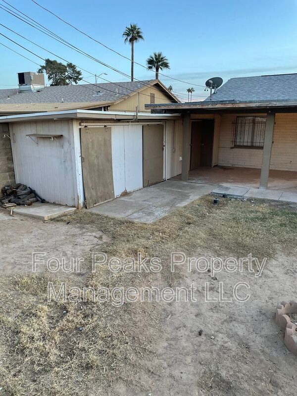 Building Photo - 6406 W Rose Ln