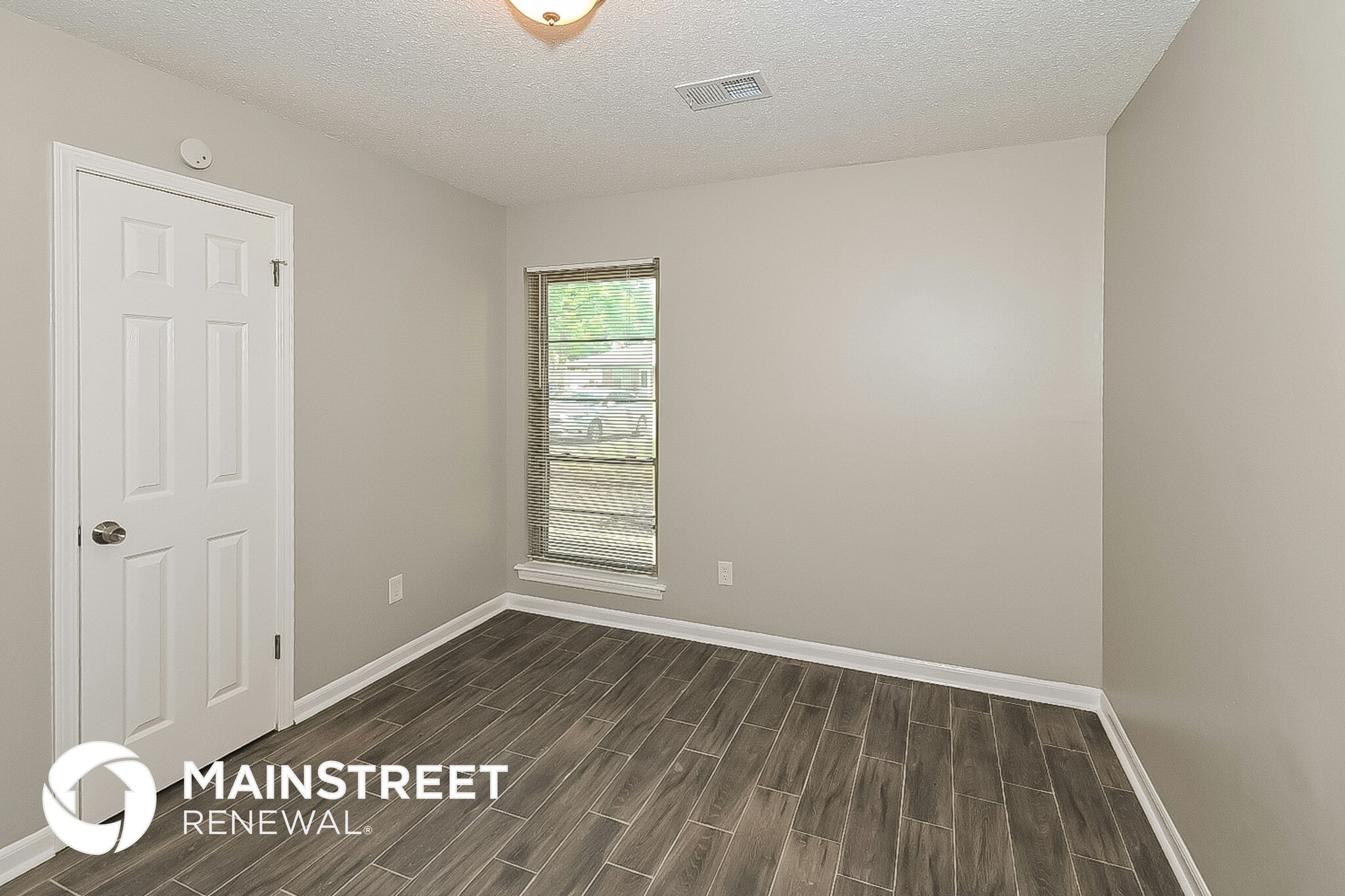 Building Photo - 2895 Devon Cir