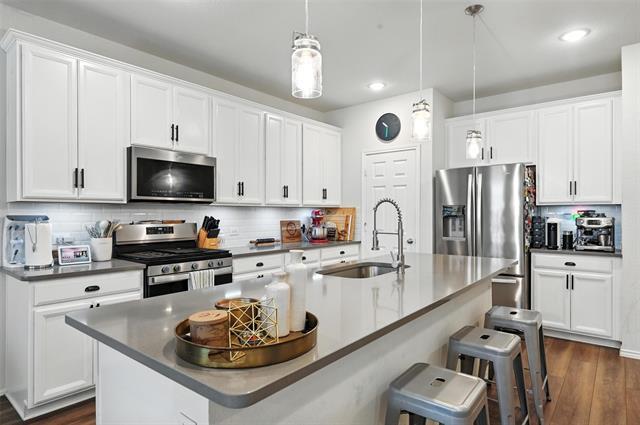 Building Photo - 1133 Bluespire Dr