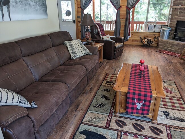 Building Photo - Antler Ridge Cabin