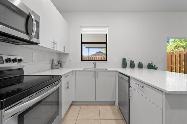 Building Photo - 11823 SW 247th Ter