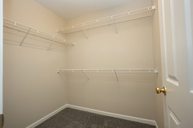 Building Photo - Charming 3-Bedroom, 3-Bathroom Townhome