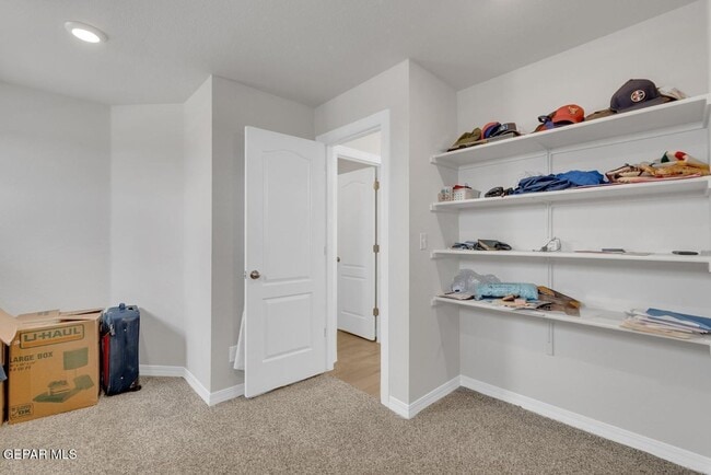 Building Photo - East El Paso 4 bed Refrig A/C