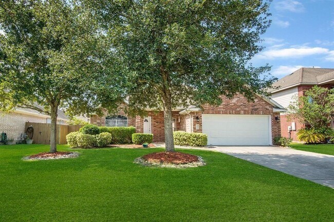 Primary Photo - 405 Magnolia Estates Dr