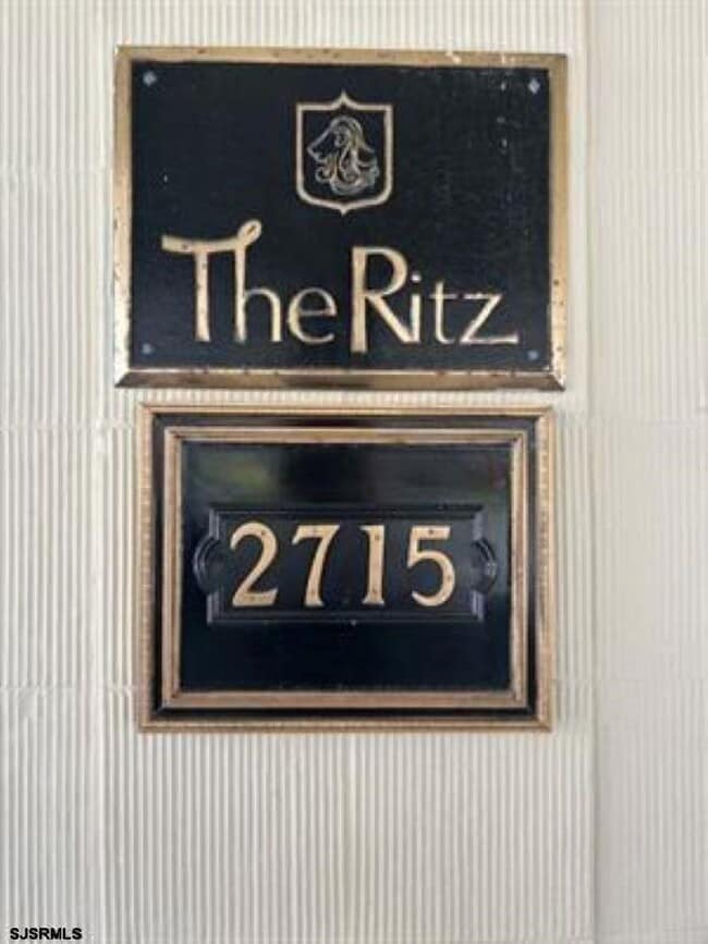 Building Photo - 2721 Boardwalk