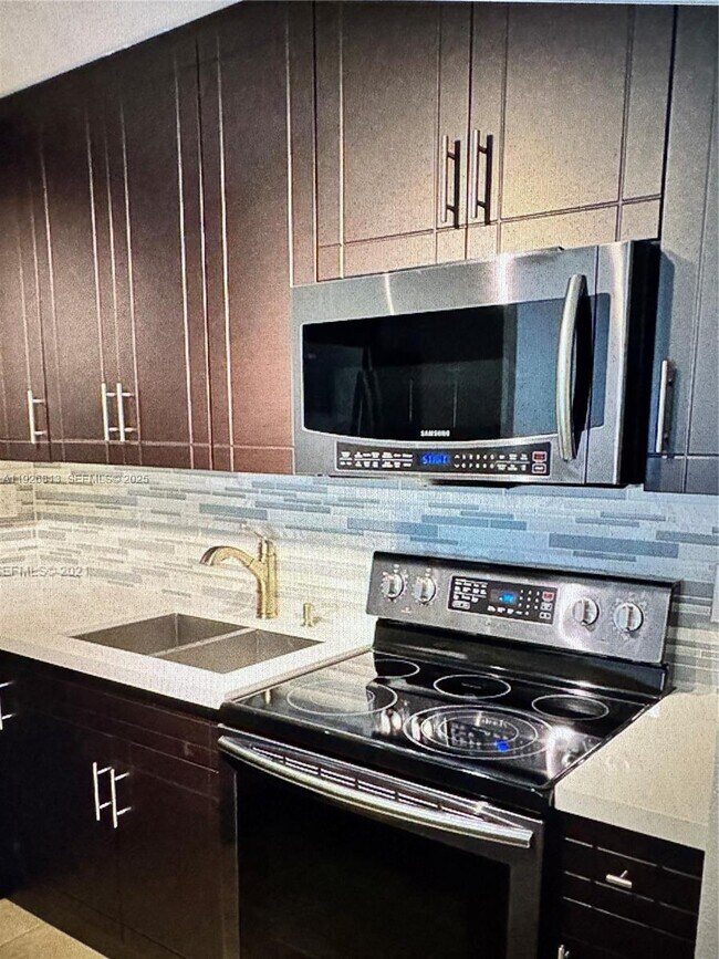 Building Photo - 7130 NW 179th St