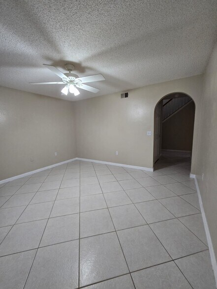 Building Photo - 12473 Woodbury Cove Dr