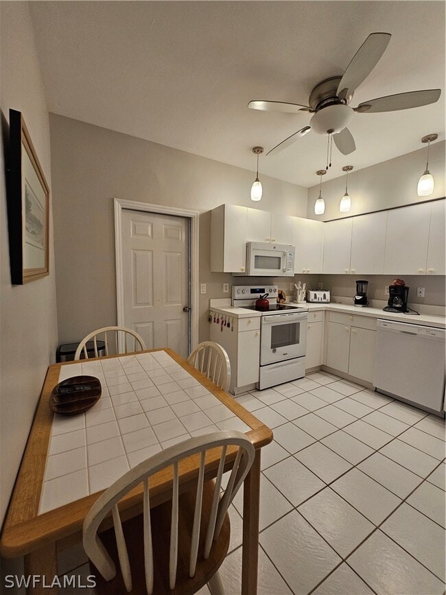 Building Photo - 529 Windsor Sq