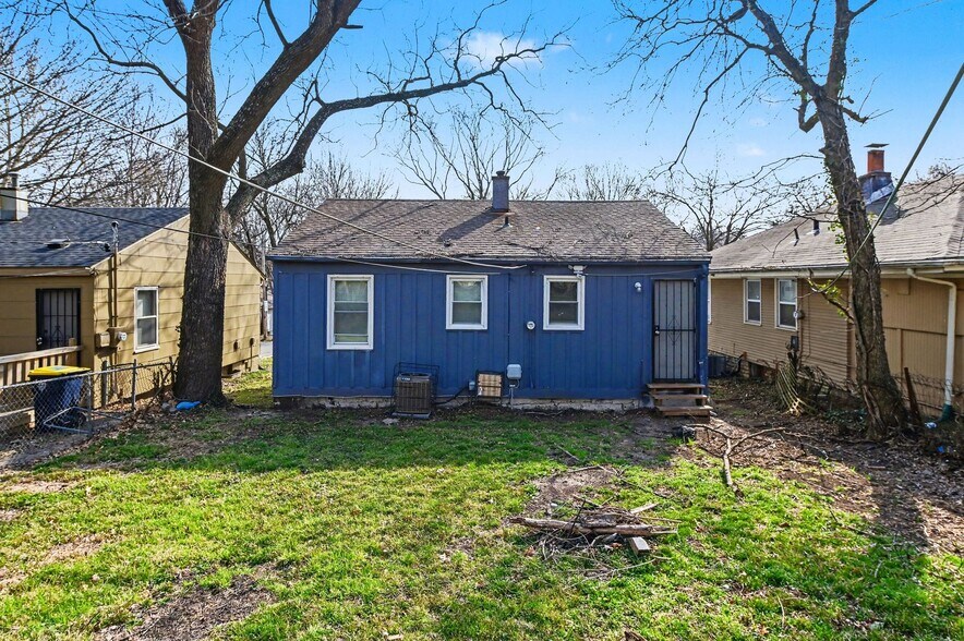 Building Photo - 7036 Bellefontaine Ave