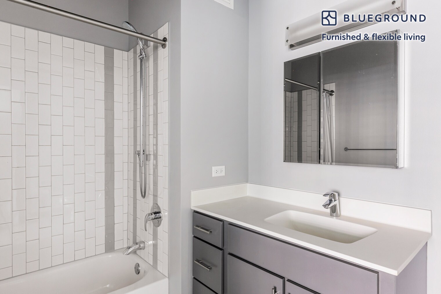 Building Photo - 215 W Lake St