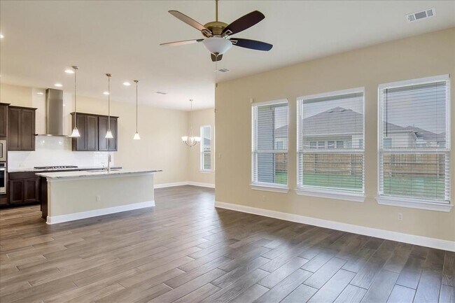 Building Photo - 3750 E Palm Valley Blvd