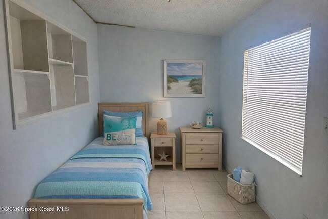 Building Photo - 135 Roosevelt Ave