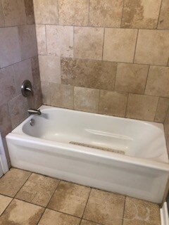 Building Photo - 647 N Hamlin Ave