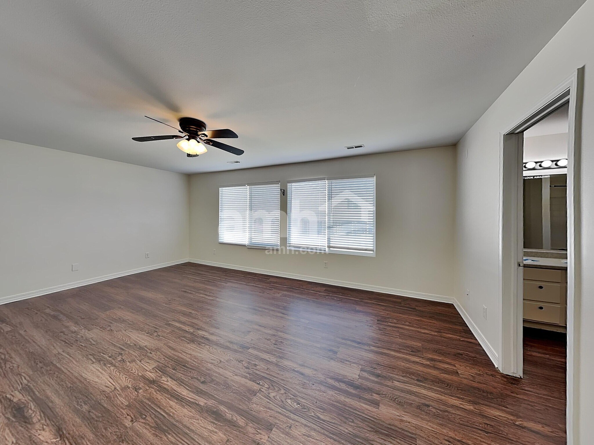 Building Photo - 793 E 2000 S