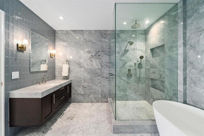 Building Photo - 3015 S Ysabella Ave